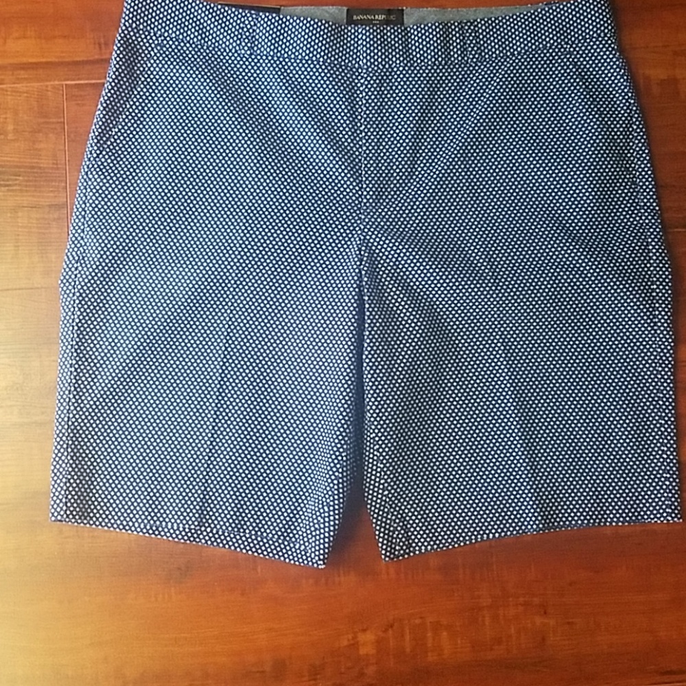 Banana Republic shorts 10"